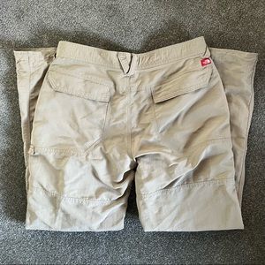 North Face Men’s Active Cargo Pants. Size 34.